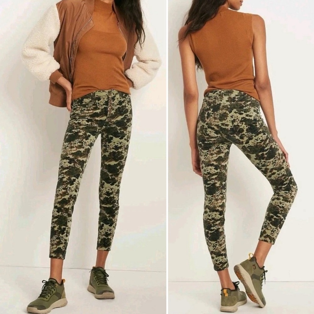 {Anthropologie | Pilcro} Green Floral Velvet Corduroy High Rise Skinny Pants